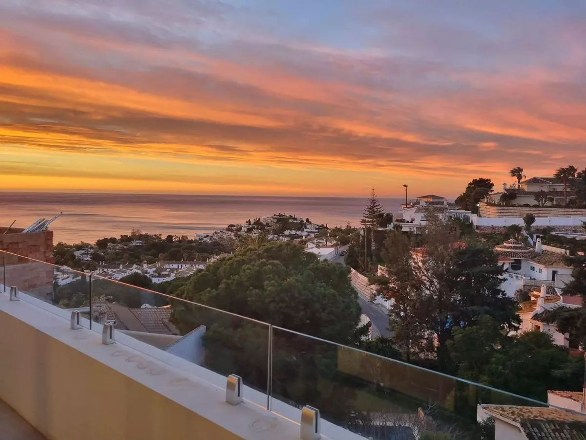 5-bedroom Villa In Benalmádena, Spain (364 M²)