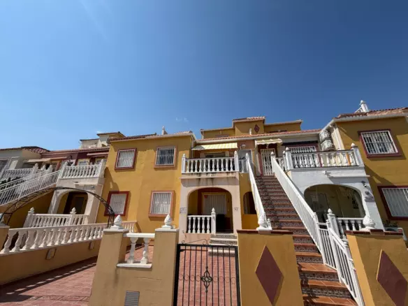 3-bedroom Apartment In Orihuela, Spain (63 M²)