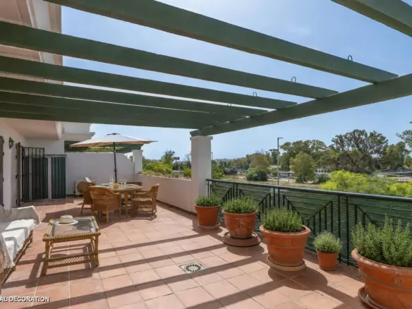 2-bedroom Apartment In Marbella, Spain (150 M²)
