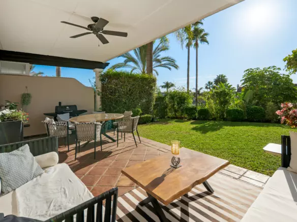 3-bedroom Town House In Estepona, Spain (184 M²)
