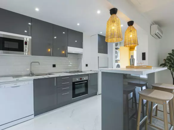 2-bedroom Apartment In Marbella, Spain (100 M²)