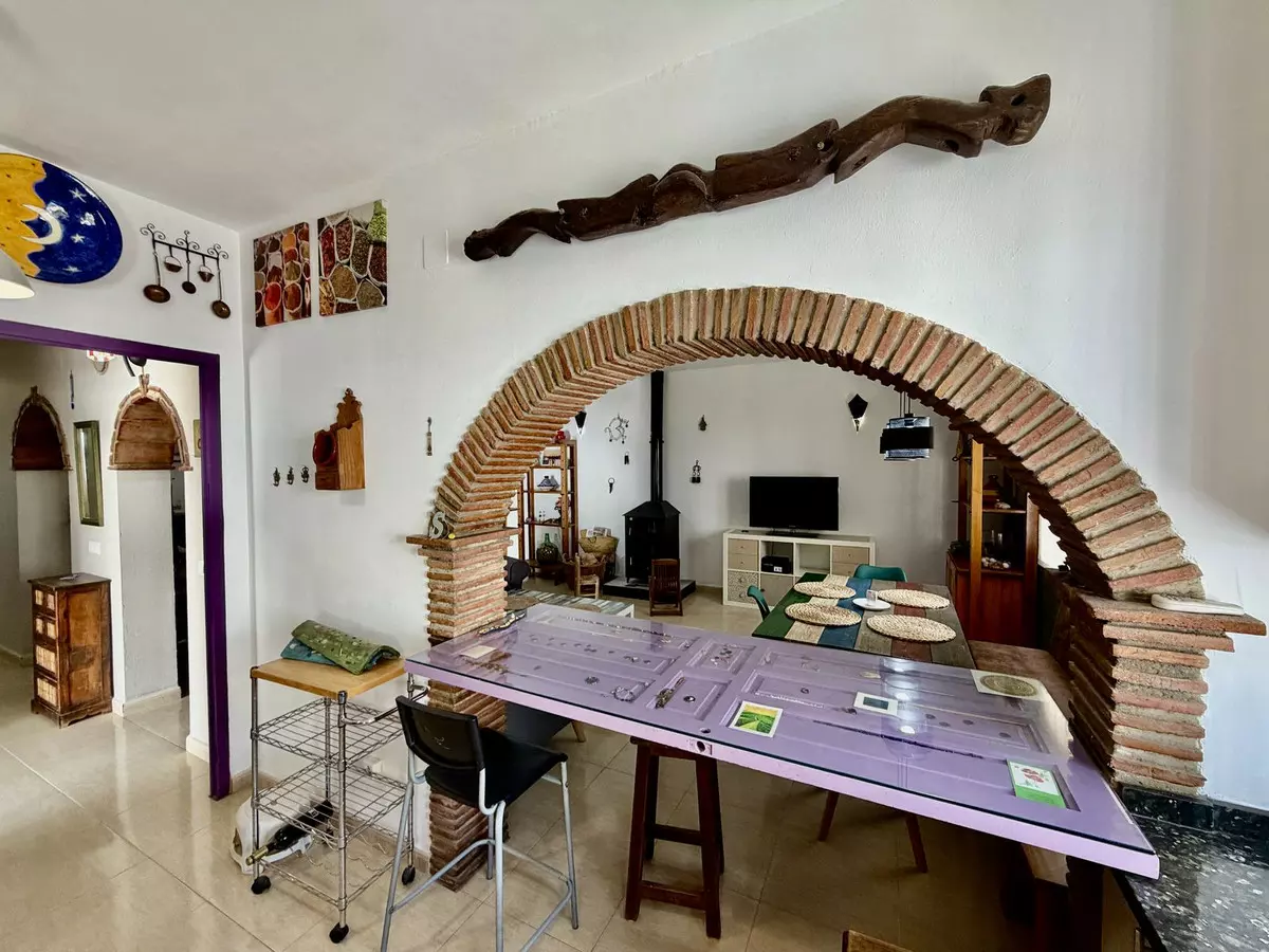 3-bedroom Villa In Benamargosa, Spain (140 M²)