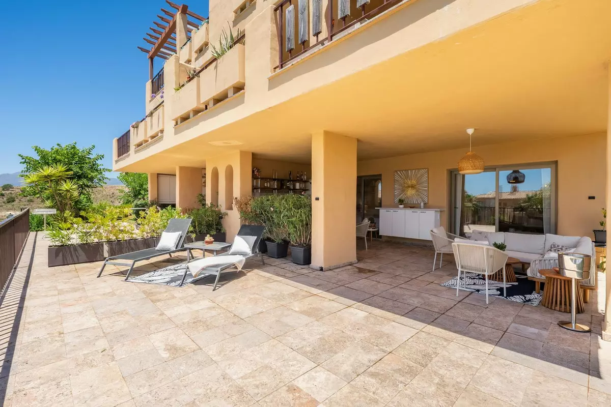 2-bedroom Apartment In Benahavis, Spain (103 M²)