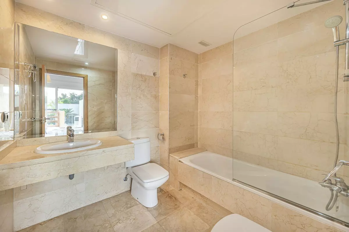 1-bedroom Apartment In Estepona, Spain (69 M²)