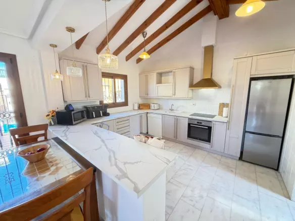 4-bedroom Villa In Algorfa, Spain (132 M²)