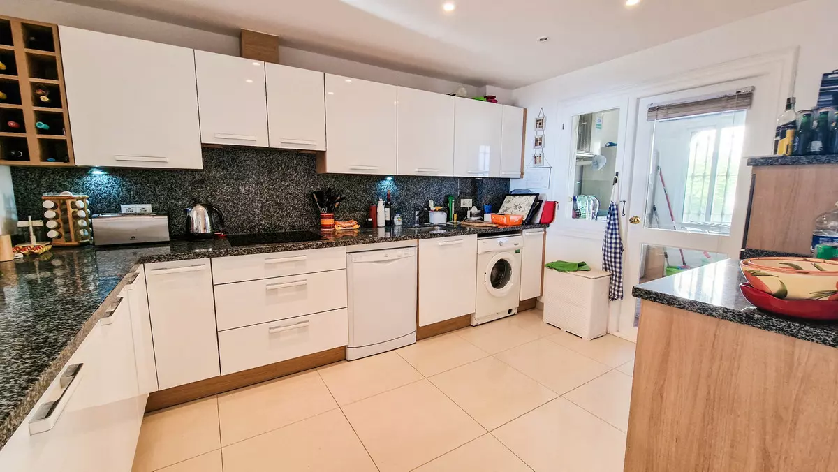2-bedroom Apartment In Manilva, Spain (144 M²)