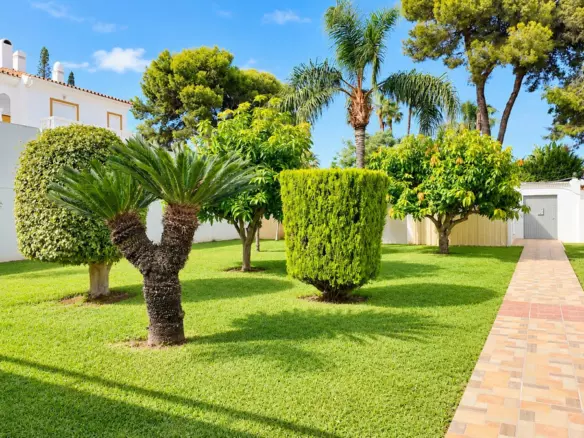 4-bedroom Villa In Benalmádena, Spain (343 M²)