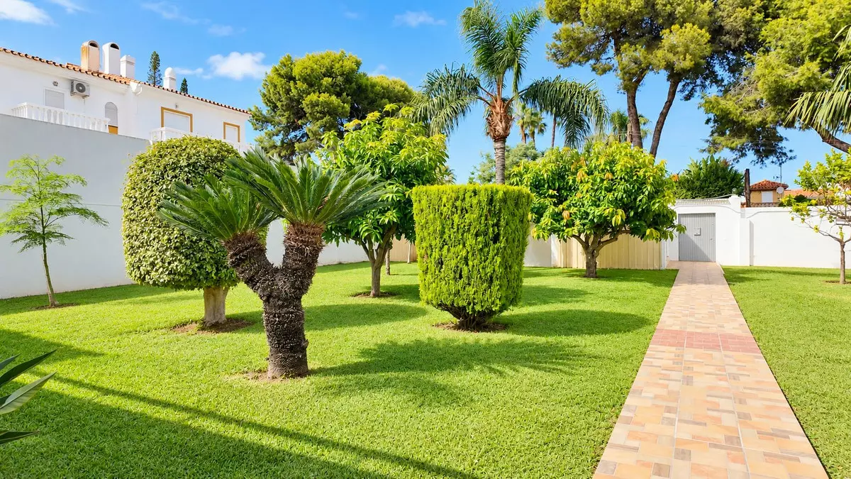 4-bedroom Villa In Benalmádena, Spain (343 M²)