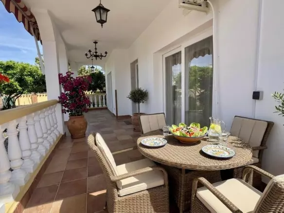 5-bedroom Villa In Alhaurín De La Torre, Spain (250 M²)