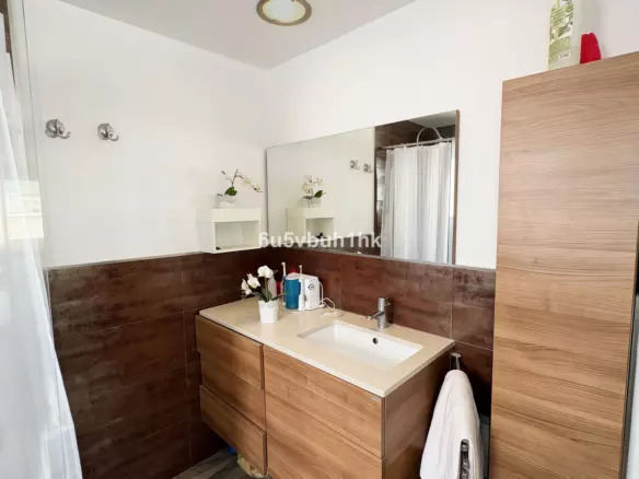 3-bedroom Town House In Málaga, Spain (121 M²)