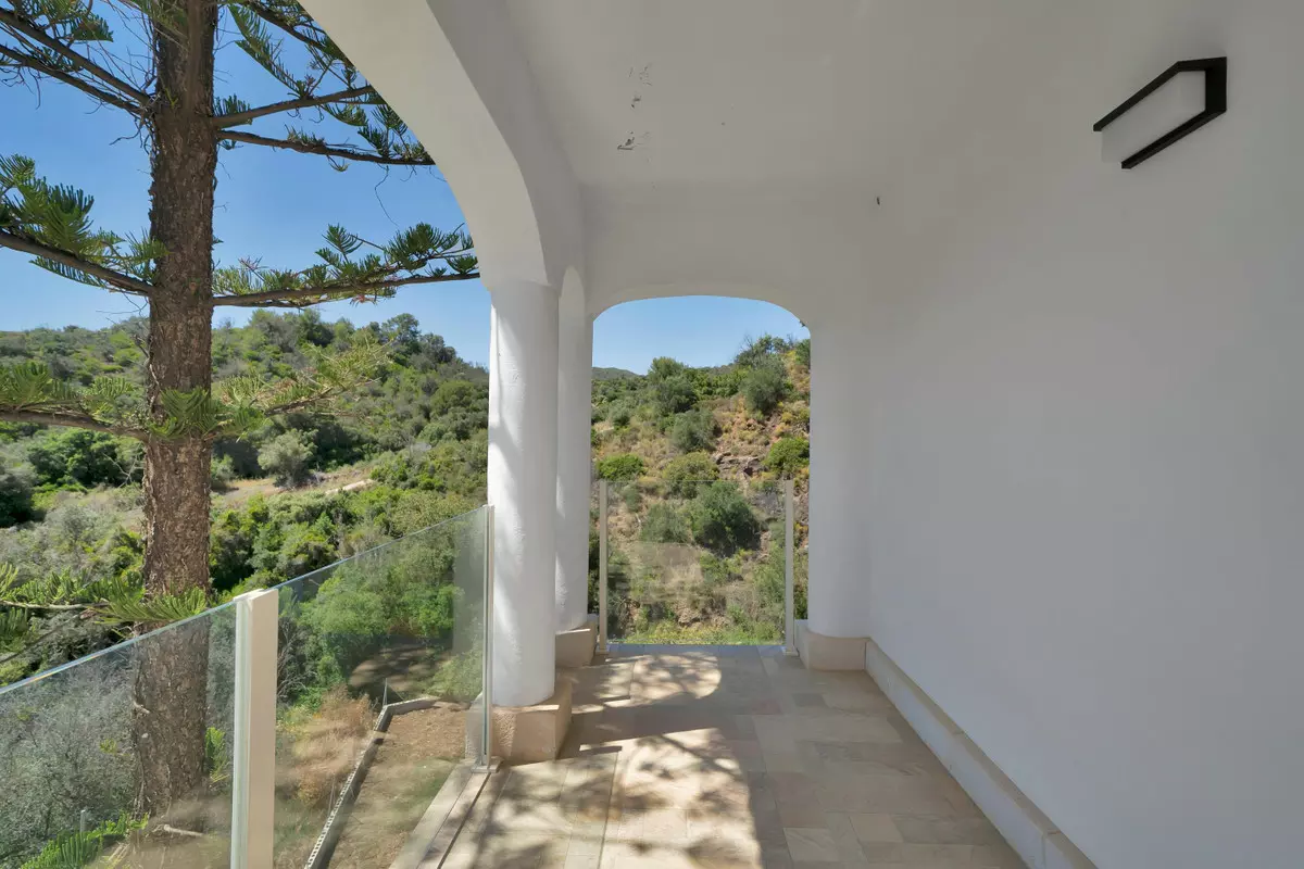 3-bedroom Villa In Marbella, Spain (379 M²)