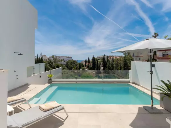 4-bedroom Town House In Fuengirola, Spain (183 M²)