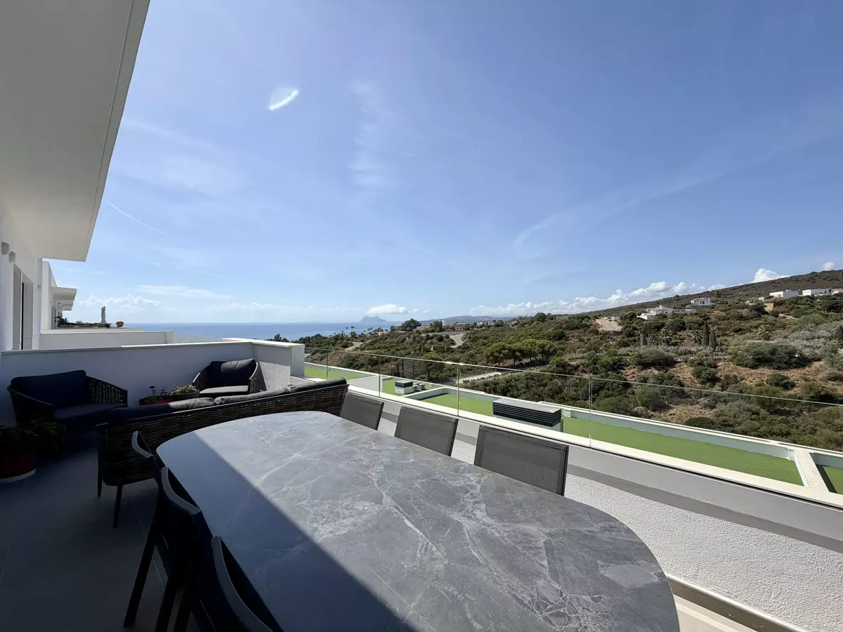 3-bedroom Apartment In Manilva, Spain (121 M²)