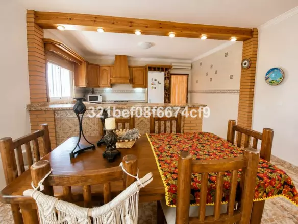 3-bedroom Town House In Málaga, Spain (140 M²)