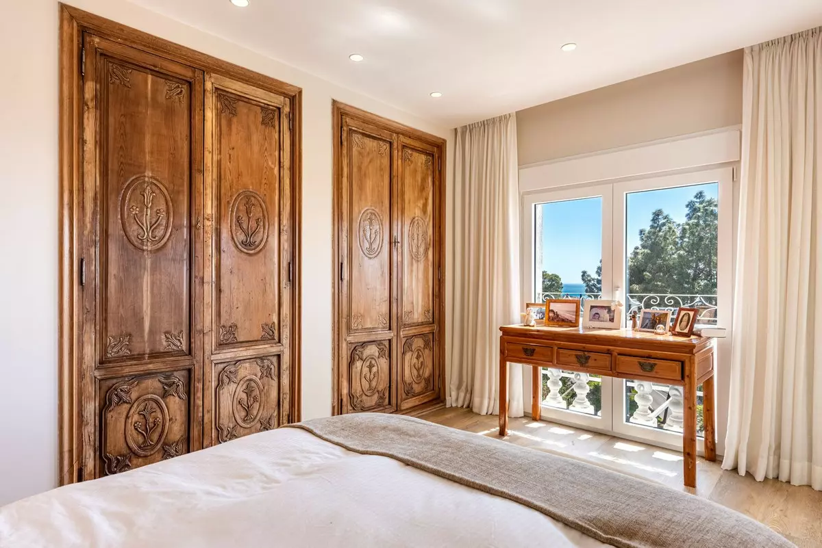 5-bedroom Villa In Marbella, Spain (474 M²)
