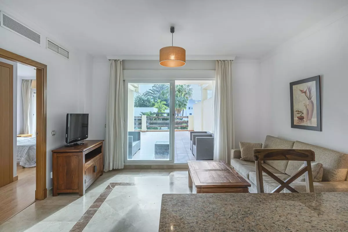 1-bedroom Apartment In Estepona, Spain (69 M²)
