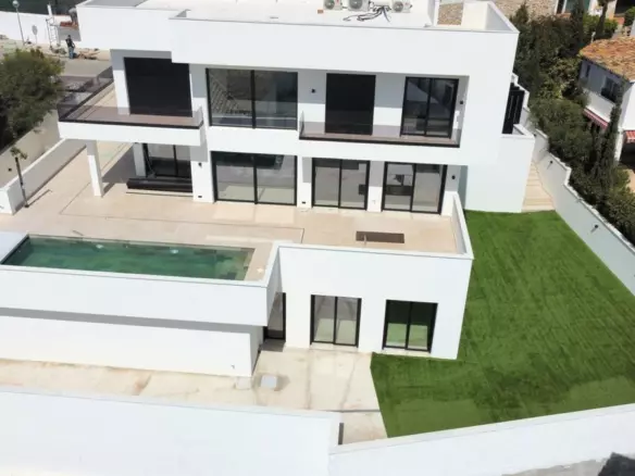 3-bedroom Villa In Mijas, Spain (356 M²)