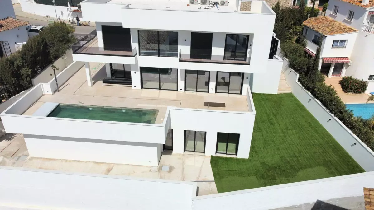 3-bedroom Villa In Mijas, Spain (356 M²)
