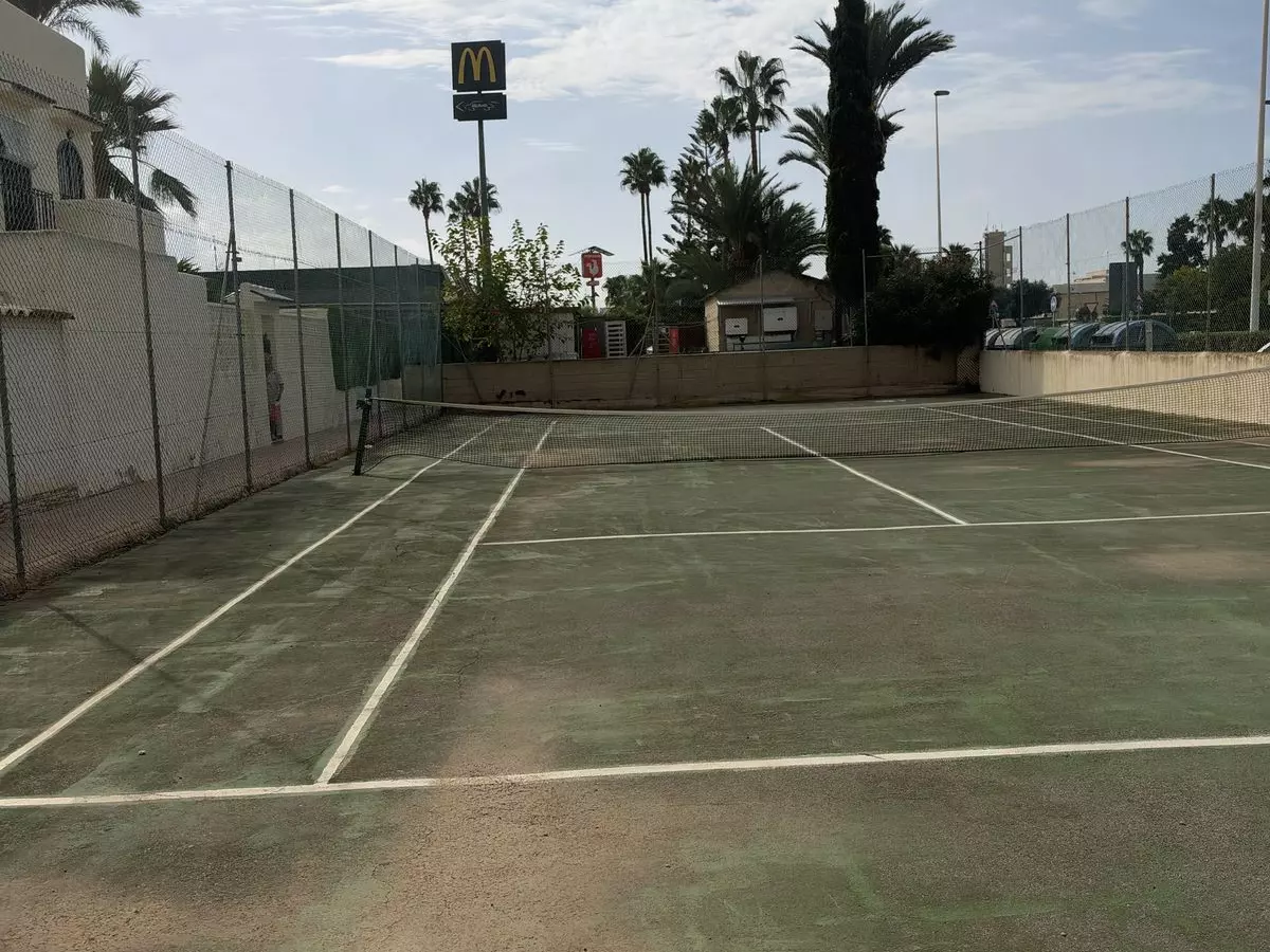 2-bedroom Villa In Torrevieja, Spain (50 M²)