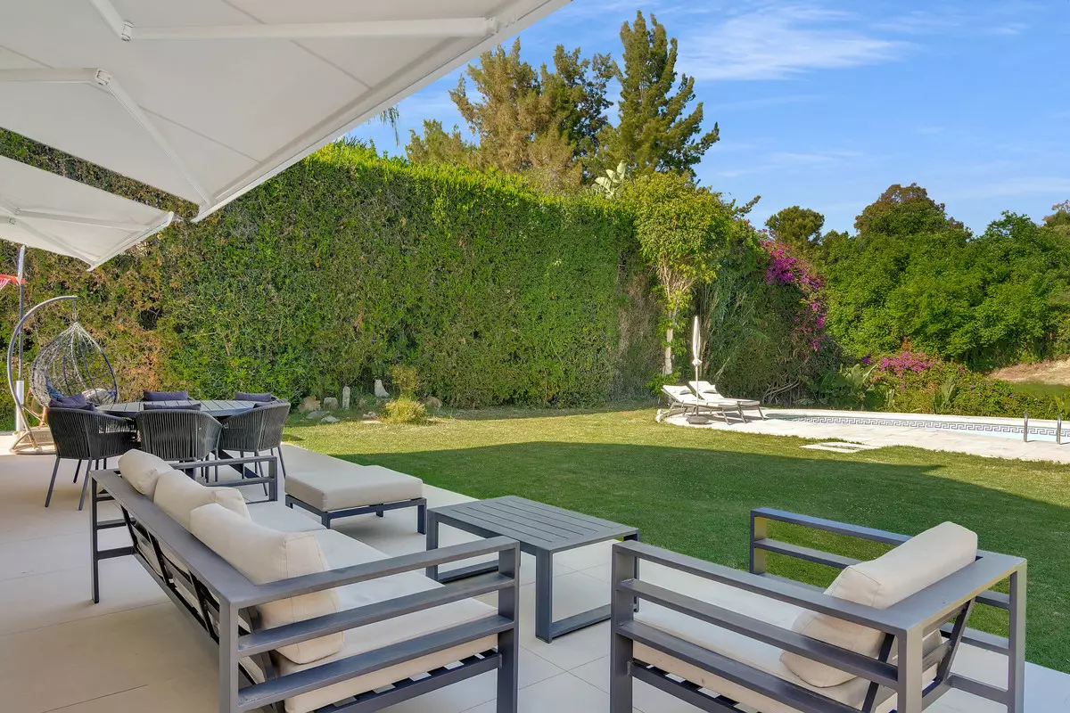 4-bedroom Villa In Marbella, Spain (280 M²)