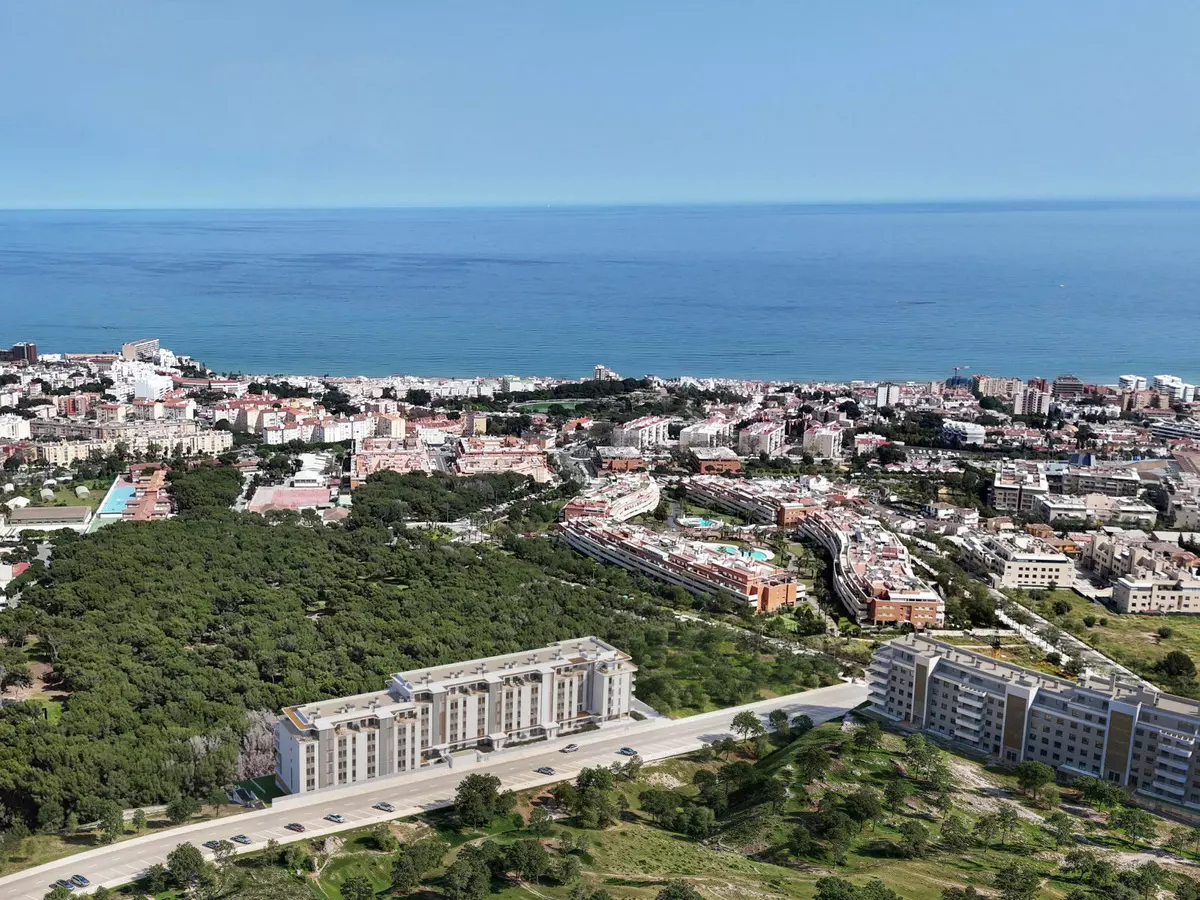2-bedroom Apartment In Torremolinos, Spain (111 M²)