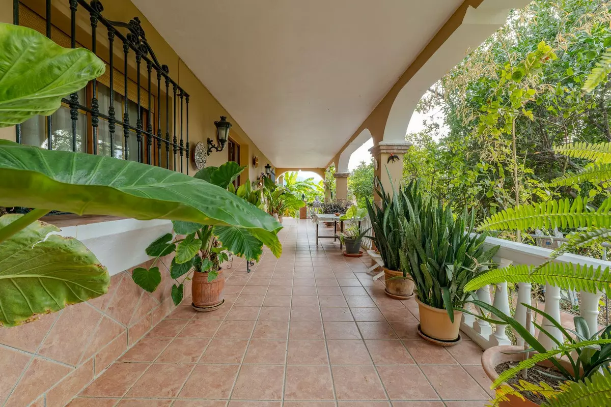 8-bedroom Villa In Alhaurín El Grande, Spain (556 M²)