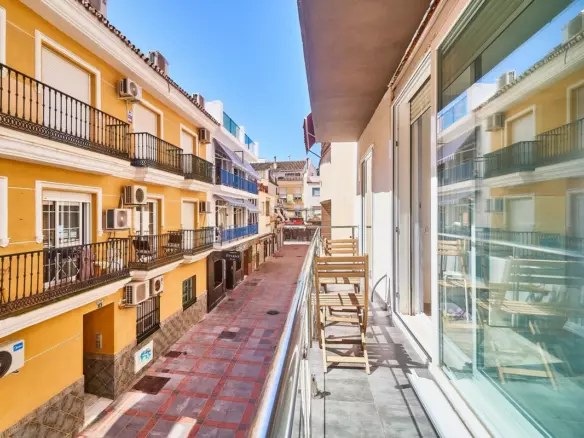 3-bedroom Apartment In Fuengirola, Spain (96 M²)