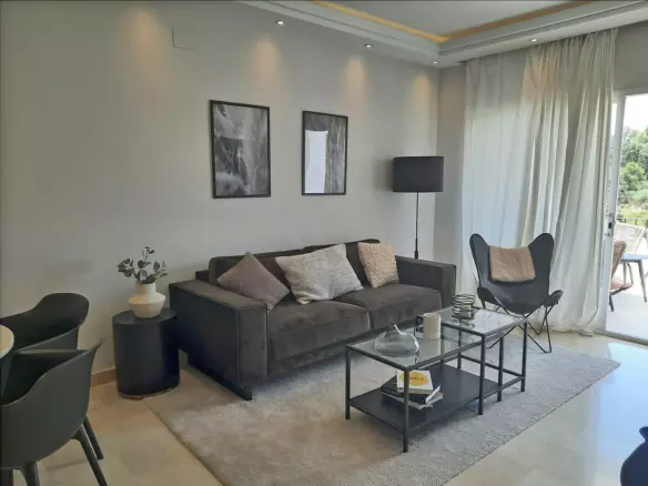 3-bedroom Apartment In Benahavis, Spain (109 M²)