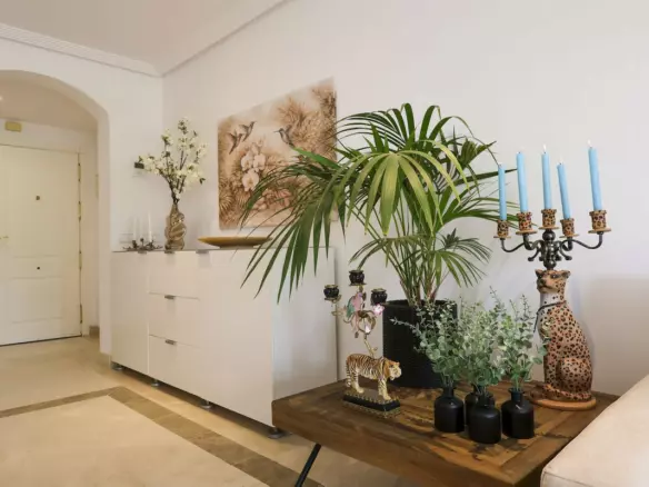2-bedroom Apartment In Benahavis, Spain (94 M²)