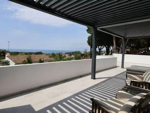 3-bedroom Villa In Marbella, Spain (245 M²)