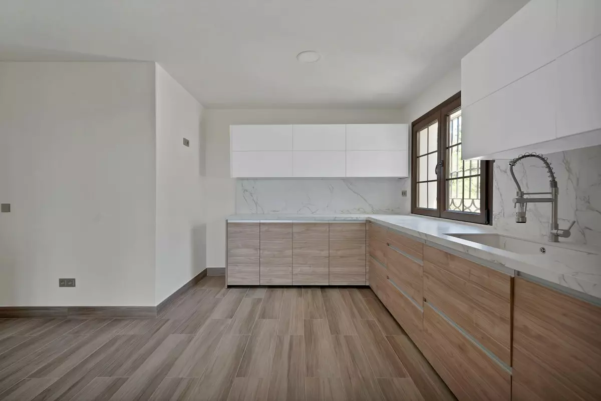 3-bedroom Villa In Marbella, Spain (379 M²)