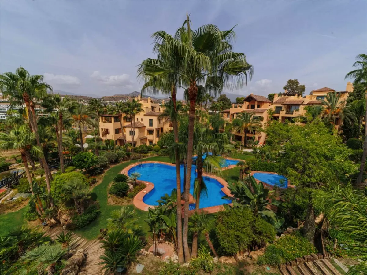 3-bedroom Apartment In Estepona, Spain (135 M²)