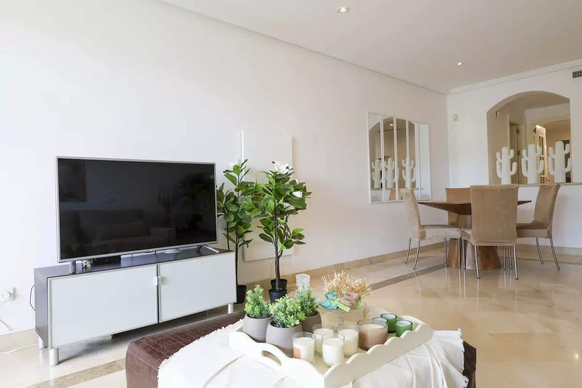 2-bedroom Apartment In Benahavis, Spain (94 M²)