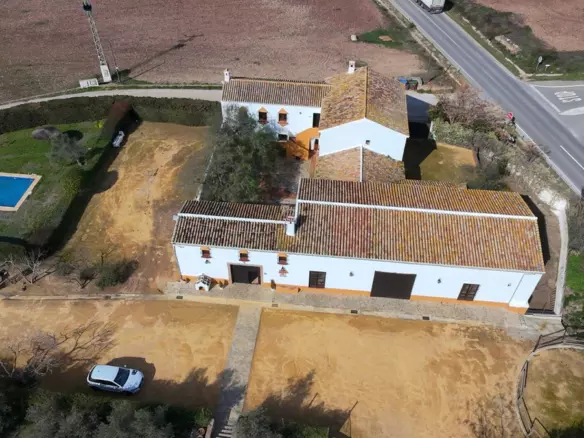 10-bedroom Country House In Teba, Spain (1.170 M²)