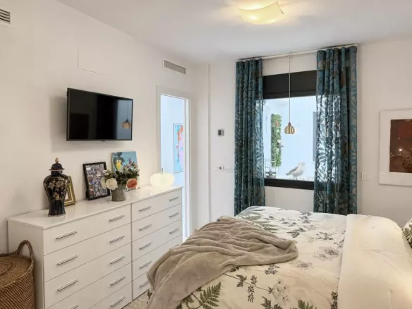 2-bedroom Apartment In Fuengirola, Spain (119 M²)