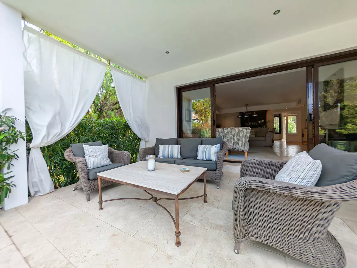 3-bedroom Villa In Mijas, Spain (344 M²)