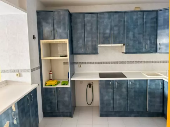 3-bedroom Apartment In Estepona, Spain (120 M²)