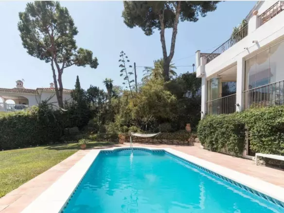 4-bedroom Villa In Marbella, Spain (270 M²)