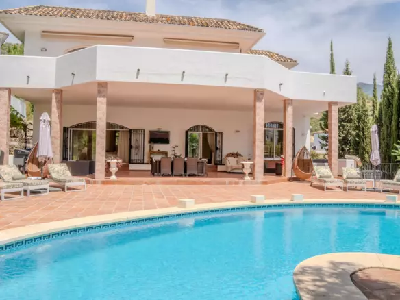 6-bedroom Villa In Benahavis, Spain (797 M²)