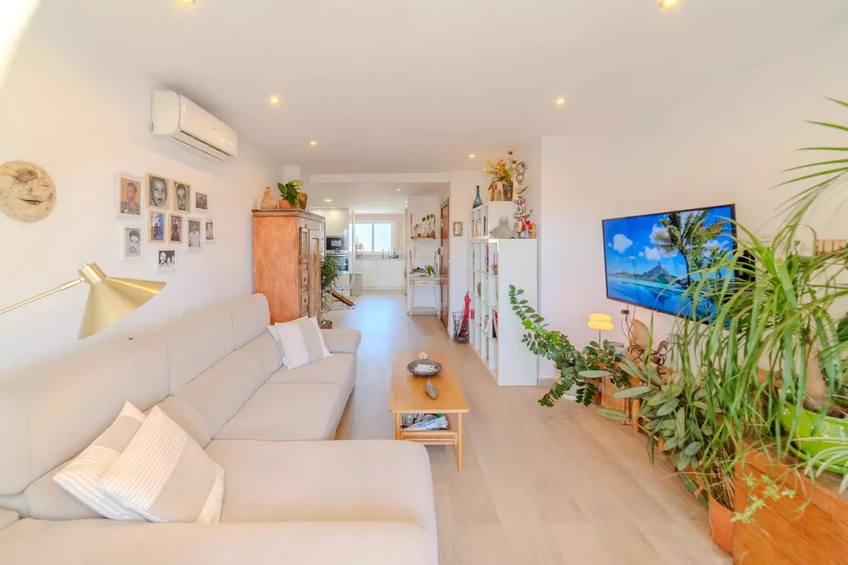 3-bedroom Apartment In Málaga, Spain (107 M²)