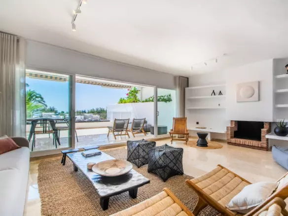 2-bedroom Apartment In Marbella, Spain (170 M²)