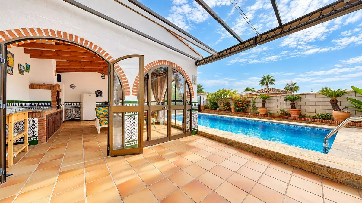 7-bedroom Villa In Benalmádena, Spain (399 M²)