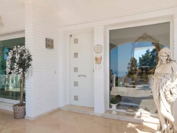 4-bedroom Villa In Benalmádena, Spain (226 M²)