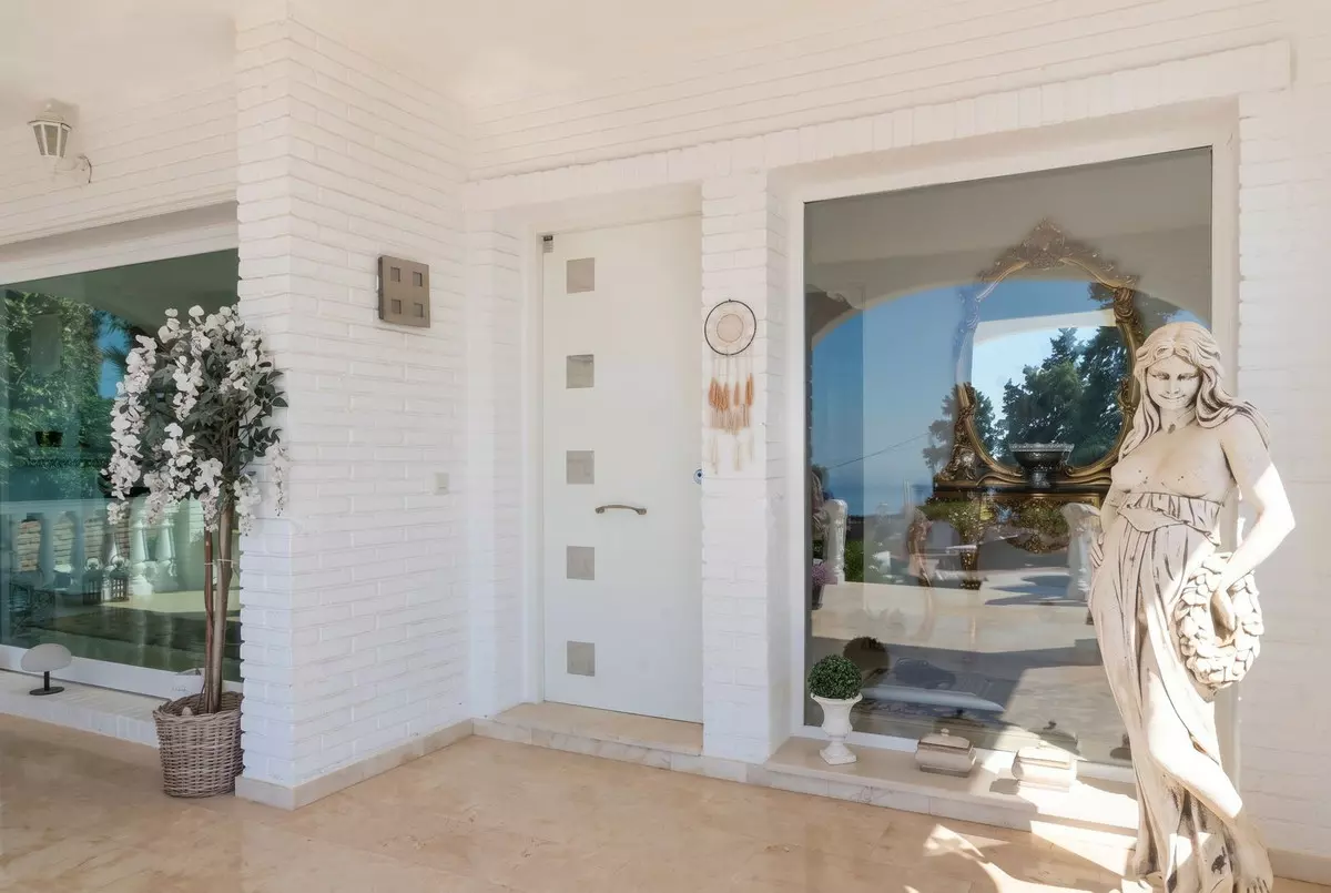 4-bedroom Villa In Benalmádena, Spain (226 M²)