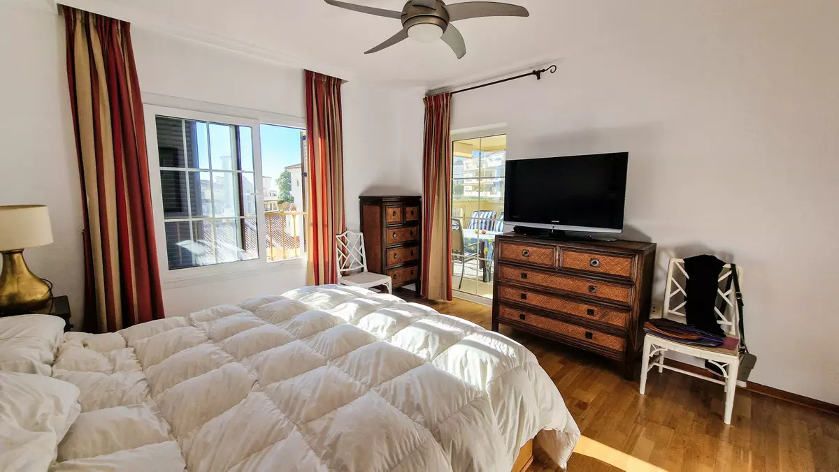 2-bedroom Apartment In Manilva, Spain (144 M²)