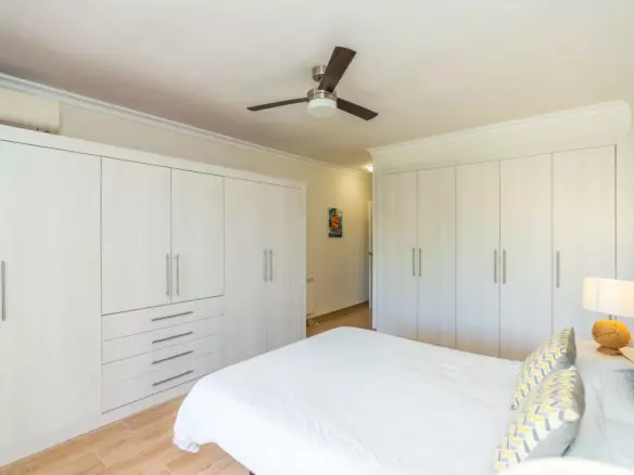 3-bedroom Apartment In Málaga, Spain (104 M²)
