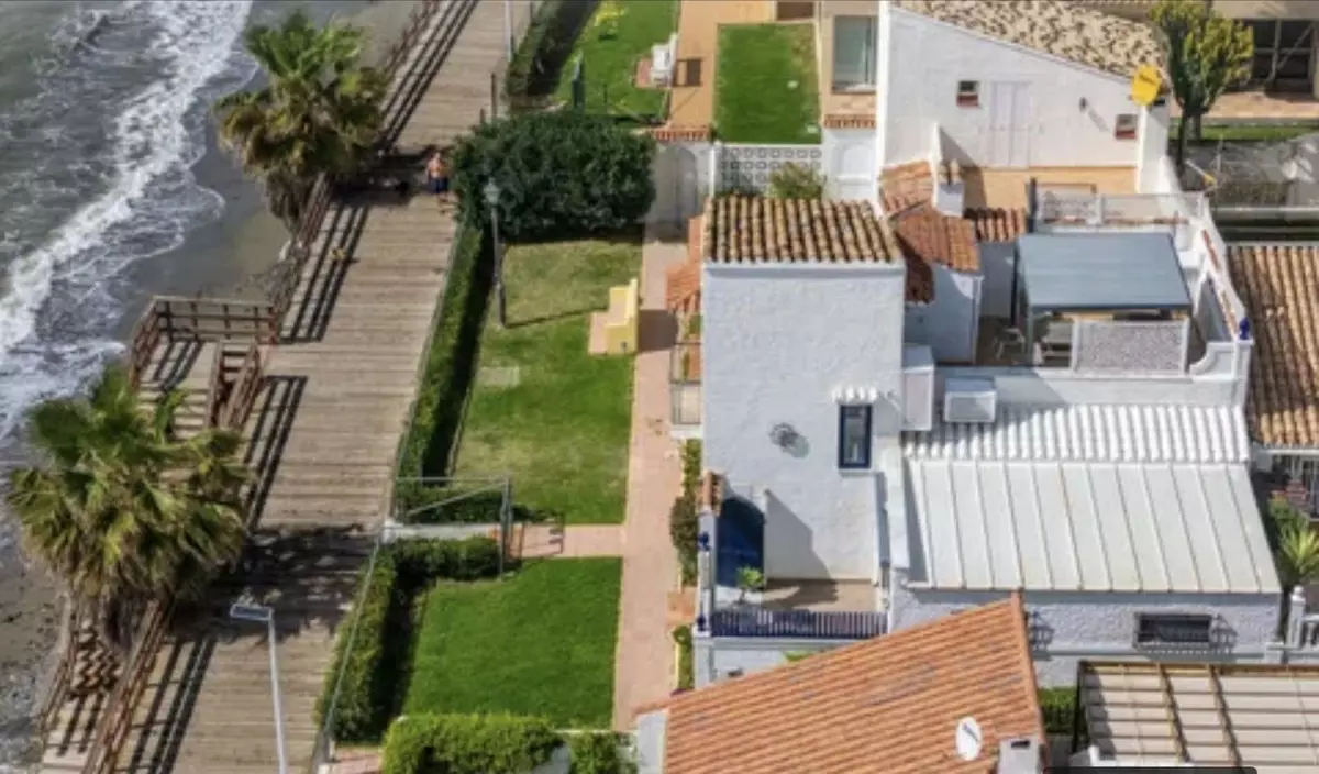 3-bedroom Town House In Estepona, Spain (120 M²)