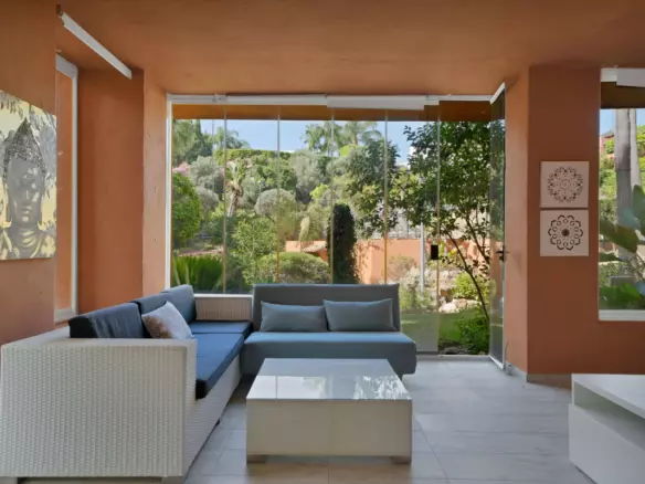 3-bedroom Apartment In Marbella, Spain (169 M²)