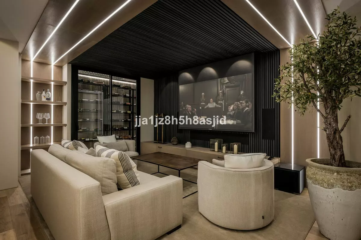 4-bedroom Villa In Marbella, Spain (421 M²)