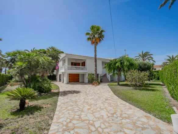 4-bedroom Villa In Orihuela, Spain (300 M²)